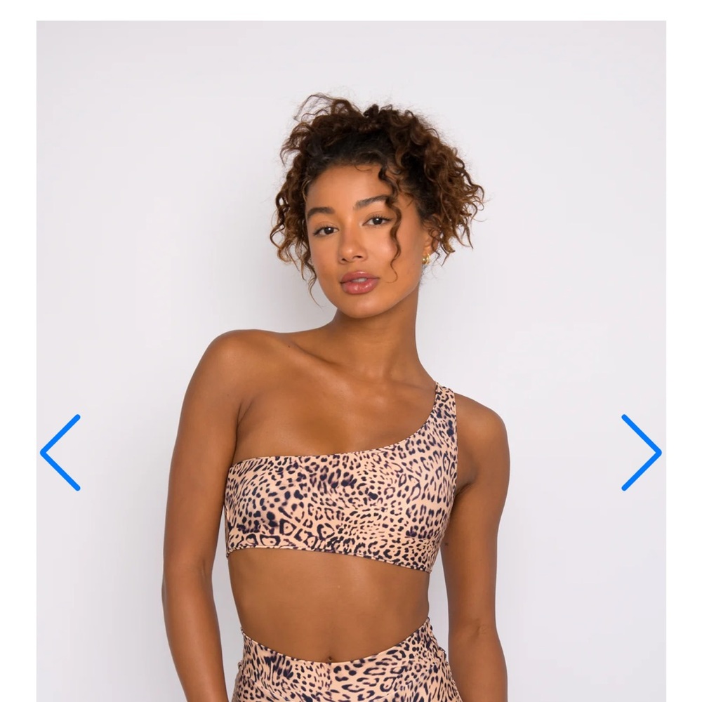 Skatie Ellis bikini top in Dume print